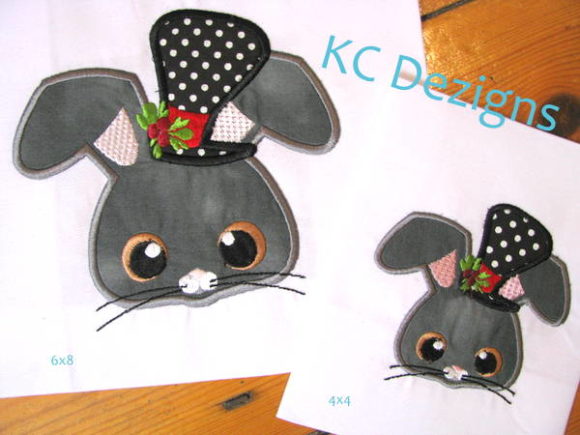 Crafting Holiday Magic with the Christmas Mouse Design