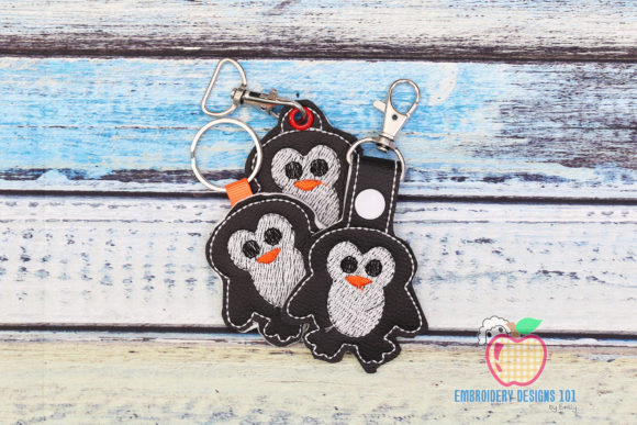 Gentoo Penguin Keyfob Embroidery for Personalized Gifts